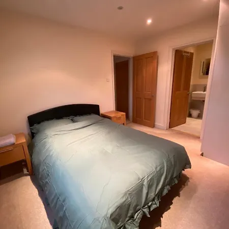 Homestay Cozy In Classic Victorian Home, Heart Of Pimlico S