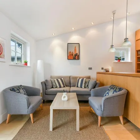 Stylish Soho One Bedroom * London