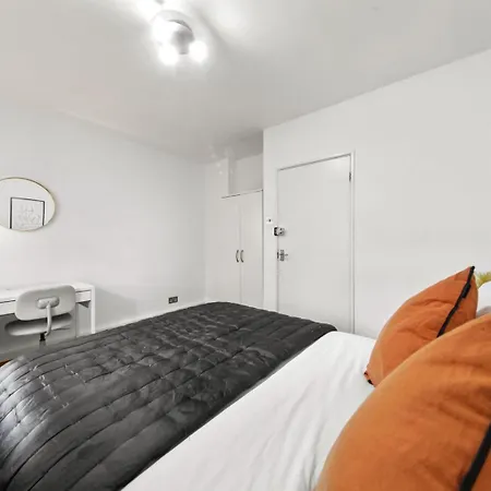 Homestay Kensington High Street Hububb *
