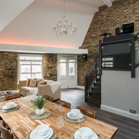 Apartment Huge Penthouse Retreat Next To Old Street Station London