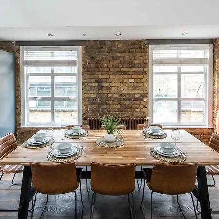 Huge Penthouse Retreat Next To Old Street Station