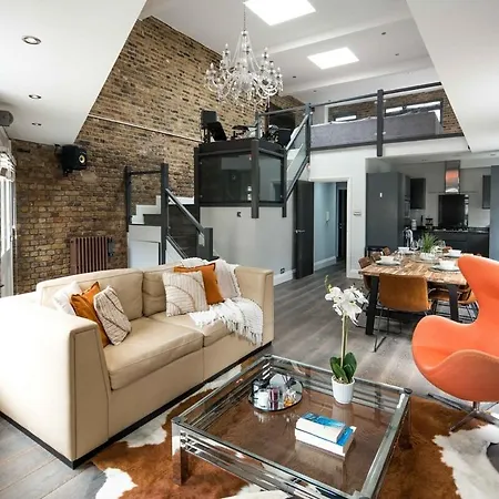 Huge Penthouse Retreat Next To Old Street Station Apartment London