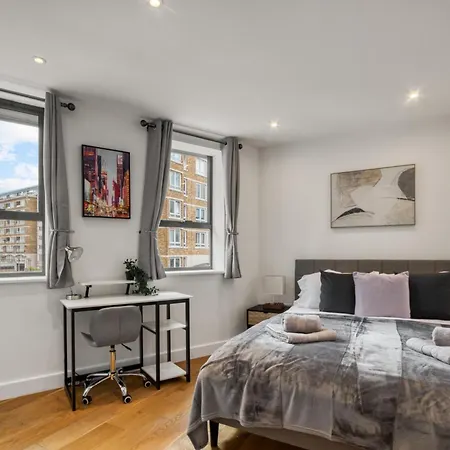 A Vibrant 2 Bed & 2 Bath In Old Street Zone 1 Apartamento