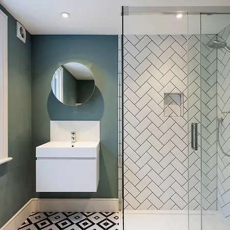 Holiday home Veeve - The Wimbledon Retreat