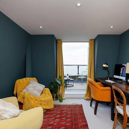 Holiday home Veeve - The Wimbledon Retreat *