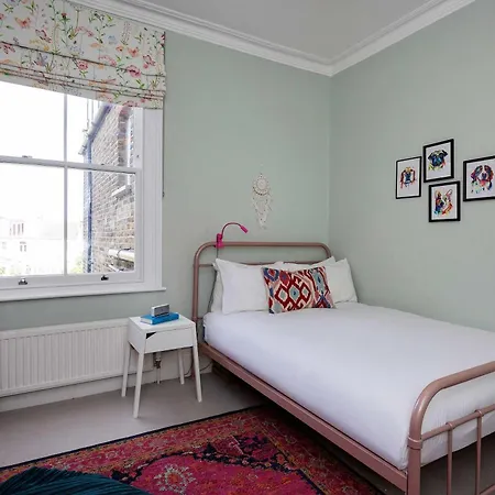 Holiday home Veeve - The Wimbledon Retreat *
