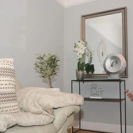 3 Bed House In The Heart Of Palmers Green,