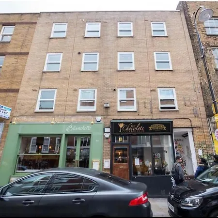 Flat In Bricklane Market Apartment