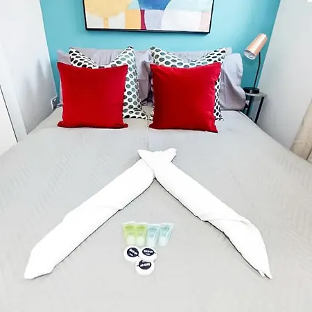 Chic Ensuite - 10% Off - 3 Min To Trains -pass The Keys *