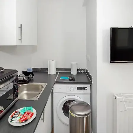 Chic Ensuite - 10% Off - 3 Min To Trains -pass The Keys *
