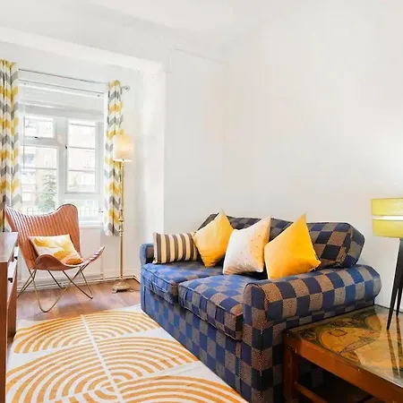 Cosy In Trendy Camden Pass The Keys