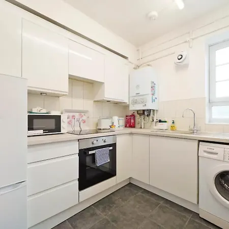 Cosy In Trendy Camden Pass The Keys Apartment