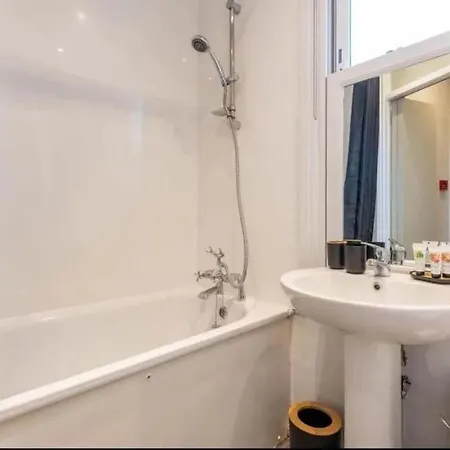 Deluxe 2-bedroom In Kings Cross * Londra
