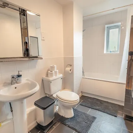 Apartment Excel Riverview Luxury -sleep 6- Free Parking- Playstation 4