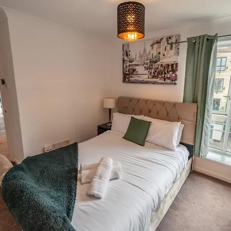 Excel Riverview Luxury -sleep 6- Free Parking- Playstation 4 *