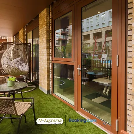 Apartment Stylish 2br By Dluxoria Short Lets & Serviced Greater With Pet Friendly, Free Wifi & Free Parking London