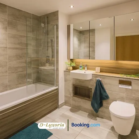 Apartment Stylish 2br By Dluxoria Short Lets & Serviced Greater With Pet Friendly, Free Wifi & Free Parking London