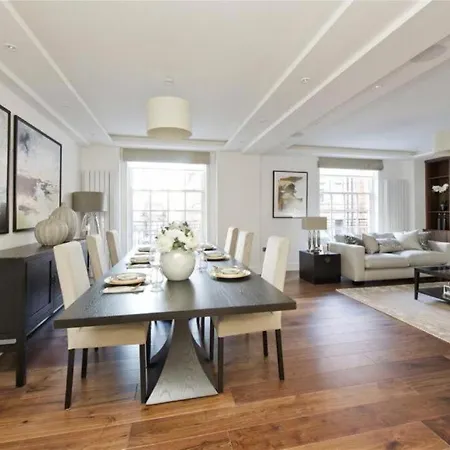 Ultimate 220 Sqm Luxury Townhouse By Mayfair Holiday home
