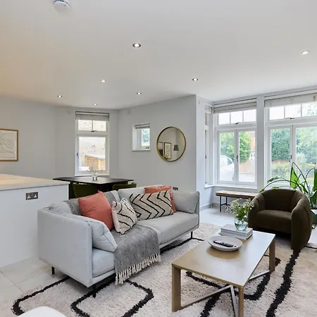 The Putney Retreat - Charming 2bdr Flat London