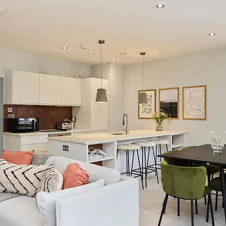 The Putney Retreat - Charming 2bdr Flat London