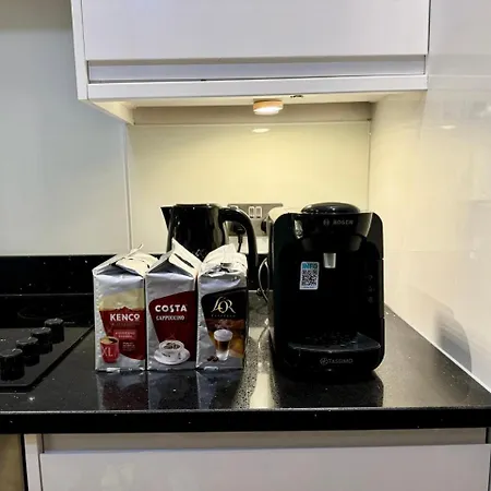 Luxury 2 Bedroom In With Free Parking Croydon