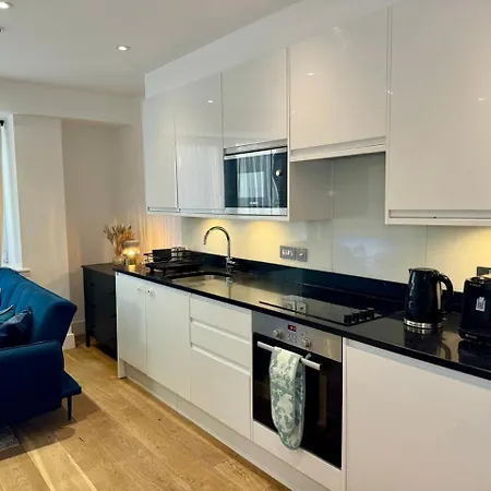 Apartment Luxury 2 Bedroom In With Free Parking Croydon