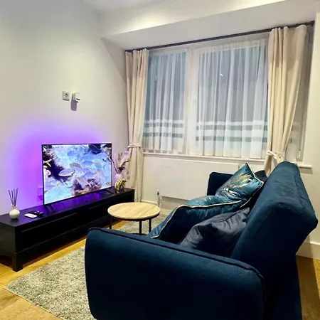 Luxury 2 Bedroom In With Free Parking Croydon