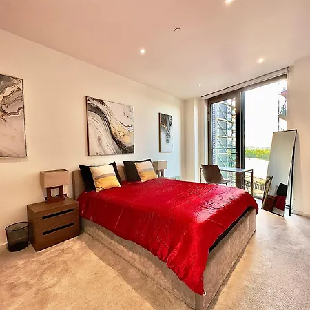 Apartment Lavish Penthouse River View Fast Wifi - Luxurylondonstays *