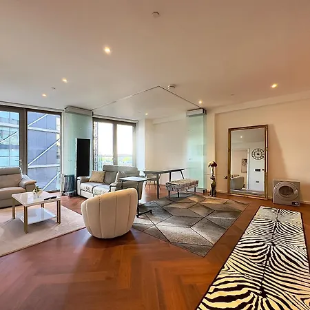 Lavish Penthouse River View Fast Wifi - Luxurylondonstays