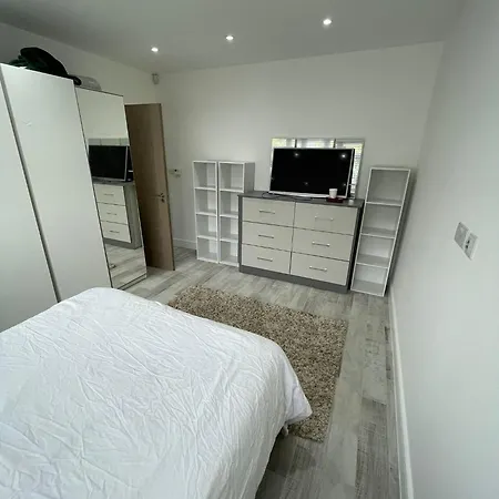 Guest house Grey House Near Wembley Stadium Harrow