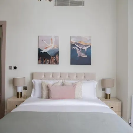 Stylish 2 Bed Flat On The Iconic Gloucester Road * لندن