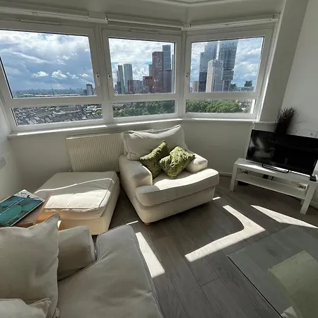 Flat With Stunning View, Zone 1 *