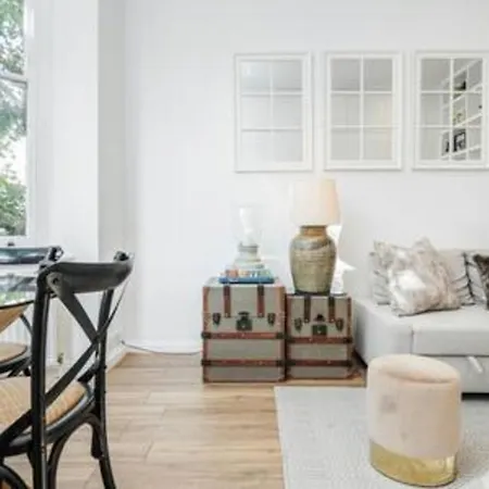 Charming Spacious 1bed Near Portobello Rd N.hill Apartment London