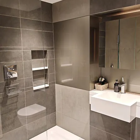 Stylish Two-bedroom Flat Near Us Embassy London