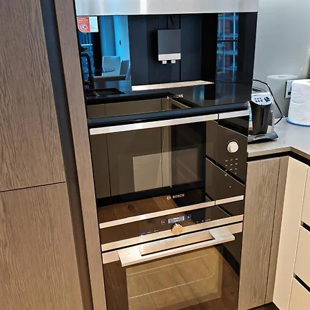 Stylish Two-bedroom Flat Near Us Embassy *