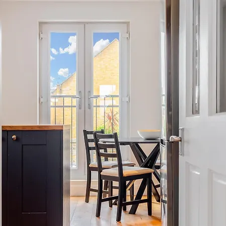 Amazing 3br Near Wimbledon Park & Tube * London