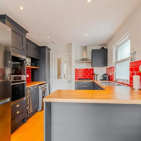 Amazing 3br Near Wimbledon Park & Tube London