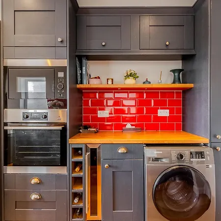 Amazing 3br Near Wimbledon Park & Tube * London