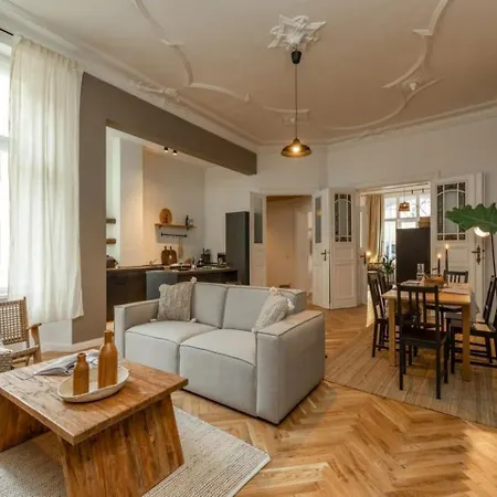 Apartment Raintree Village London