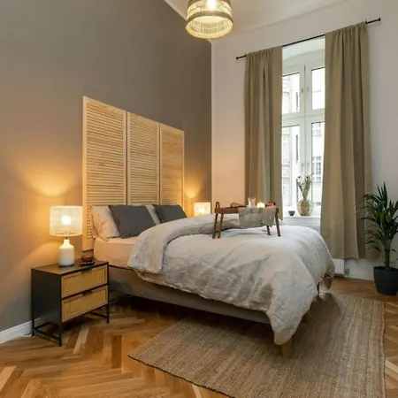 Raintree Village Apartment