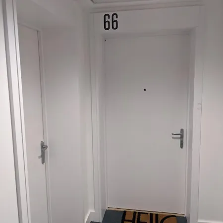 Apartment Raintree Village London