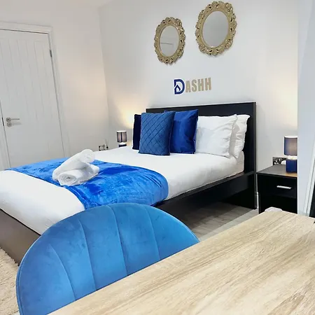 Charming 3-bed Flat In Shepherds Bush - Sleeps 9 Holiday home