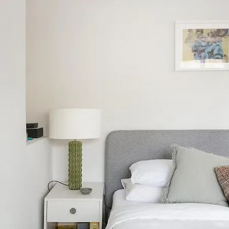 Beautiful Centrally Located Large Studio Apartment