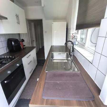 Spacious Triple Bedroom 10 Min From Station *