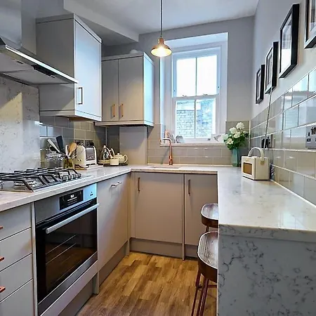 Lovely 2 Bed In Shoreditch On Quiet Side Street *