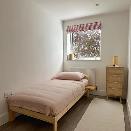 Battersea Park View Flat *