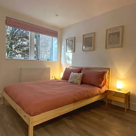 Battersea Park View Flat *