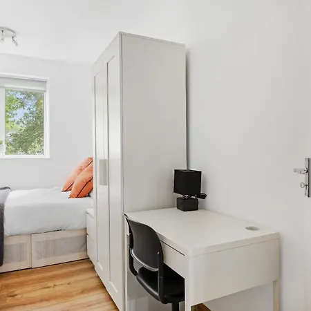 Homestay Kensington High Street Hububb