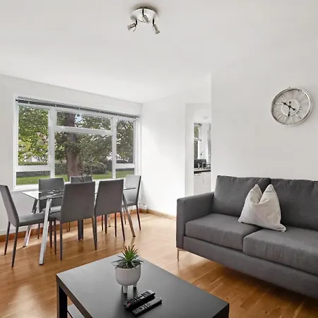 Homestay Kensington High Street Hububb