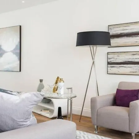 Large Three Bed Duplex Camden Holiday home London